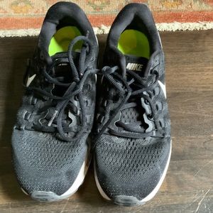 Nike zoom size 8 black